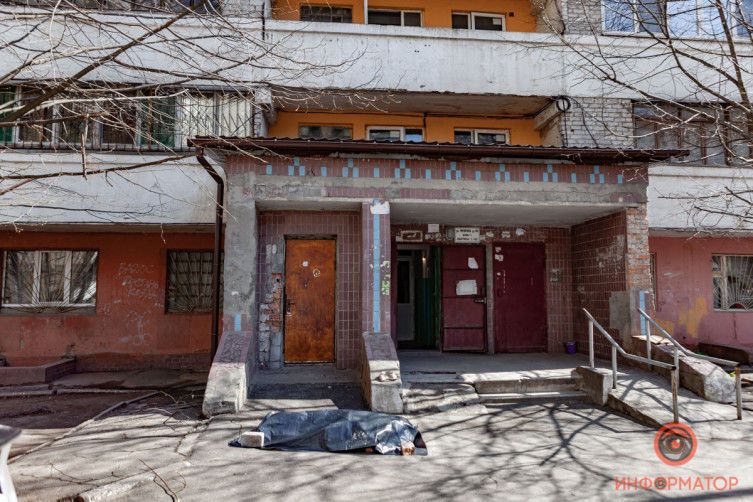 Дніпро_жінка випала з вікна