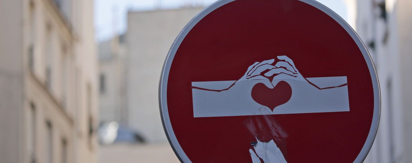 Франція стала п'ятою країною, де від коронавірусу померли понад тисячу осіб