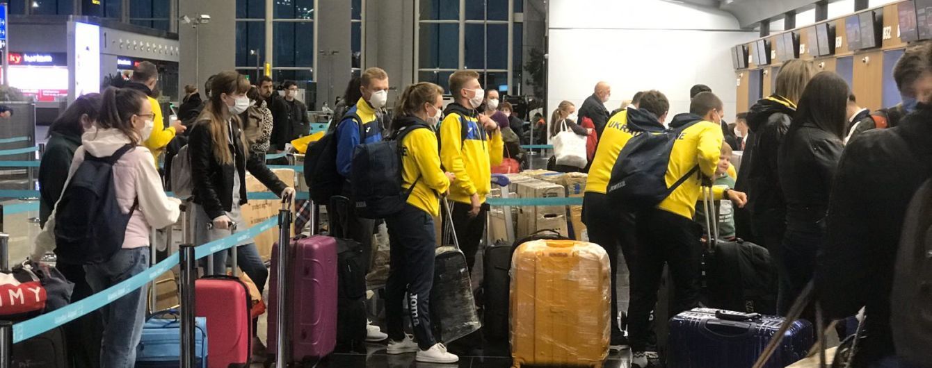 Евакуація через коронавірус: у МЗС назвали кількість українців, які повернулися з-за кордону