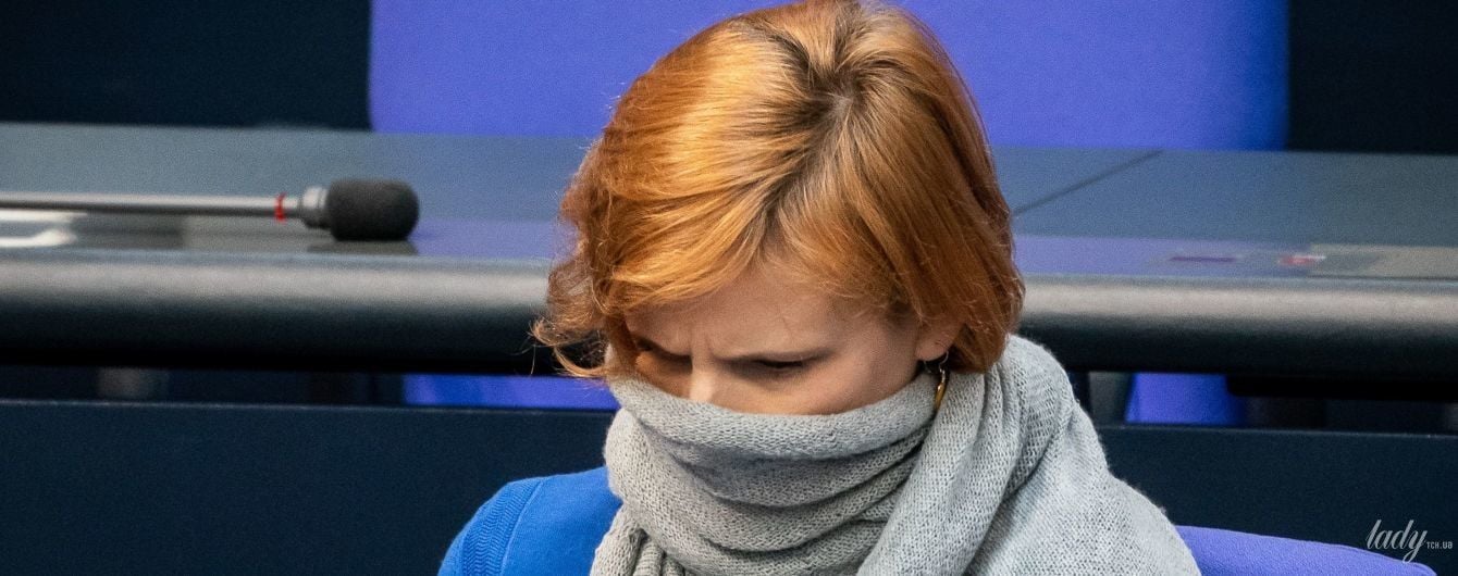 А что так можно было: немецкий политик пришла на заседание Бундестага с шарфом на лице