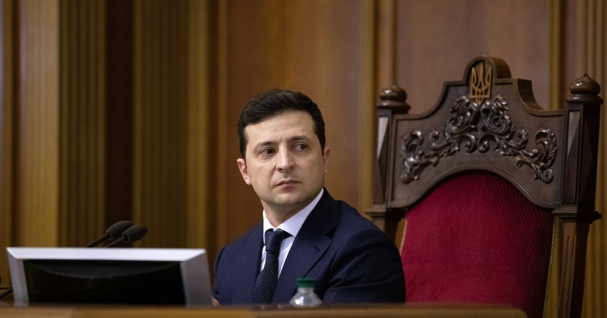 Зеленский обратился к хейтерам, которые поливают учителей онлайн-школы грязью за ошибки