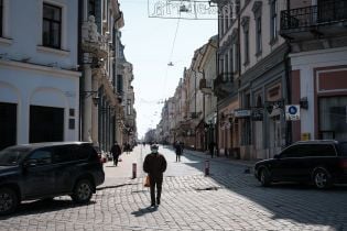 Чиновники хочуть повністю закрити в'їзд та виїзд із охопленої коронавірусом Чернівецької області