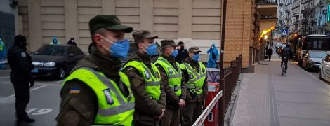 Нацгвардия взяла под стражу отели, в которых на обсервации находятся туристы с Бали
