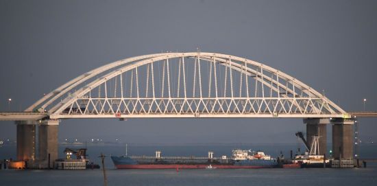 Евросоюз одобрил новые санкции против России за незаконное строительство Керченского моста