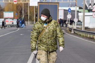 Украина закрыла 136 пунктов пропуска из-за карантина: какова ситуация на границах