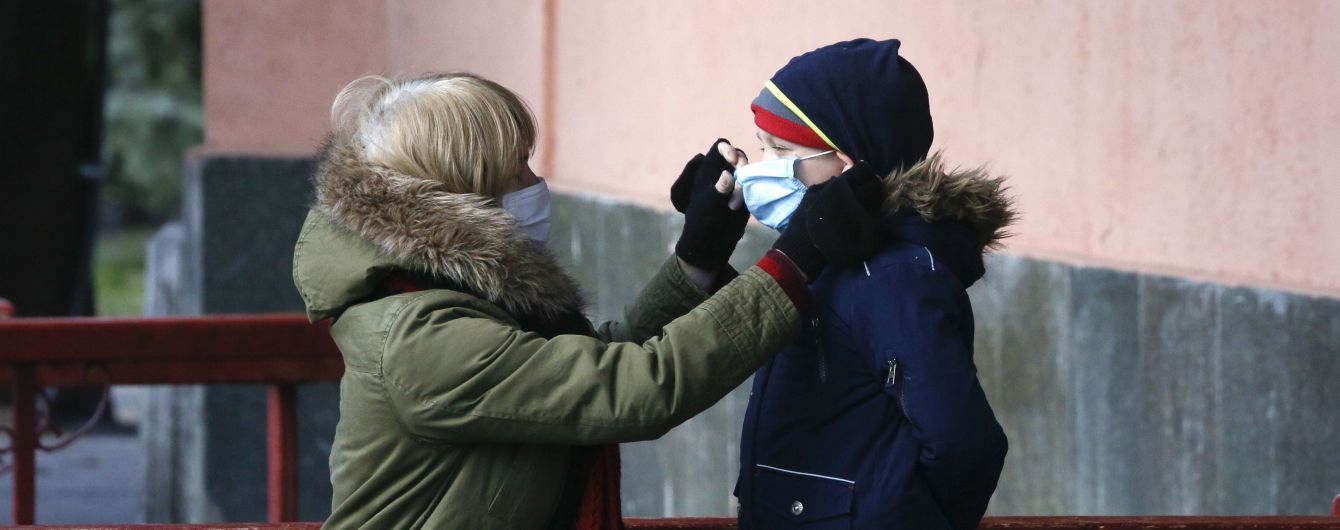 Коронавірус в Україні: криза вдарить по кожній другій родині з дітьми