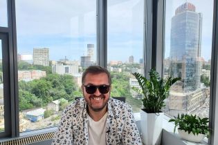 Александр Пономарев с обнаженным торсом показал свою утреннюю тренировку