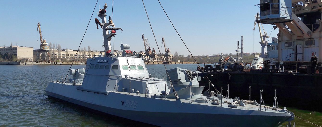У Миколаєві після ремонту спустили на воду один із захоплених Росією військових катерів