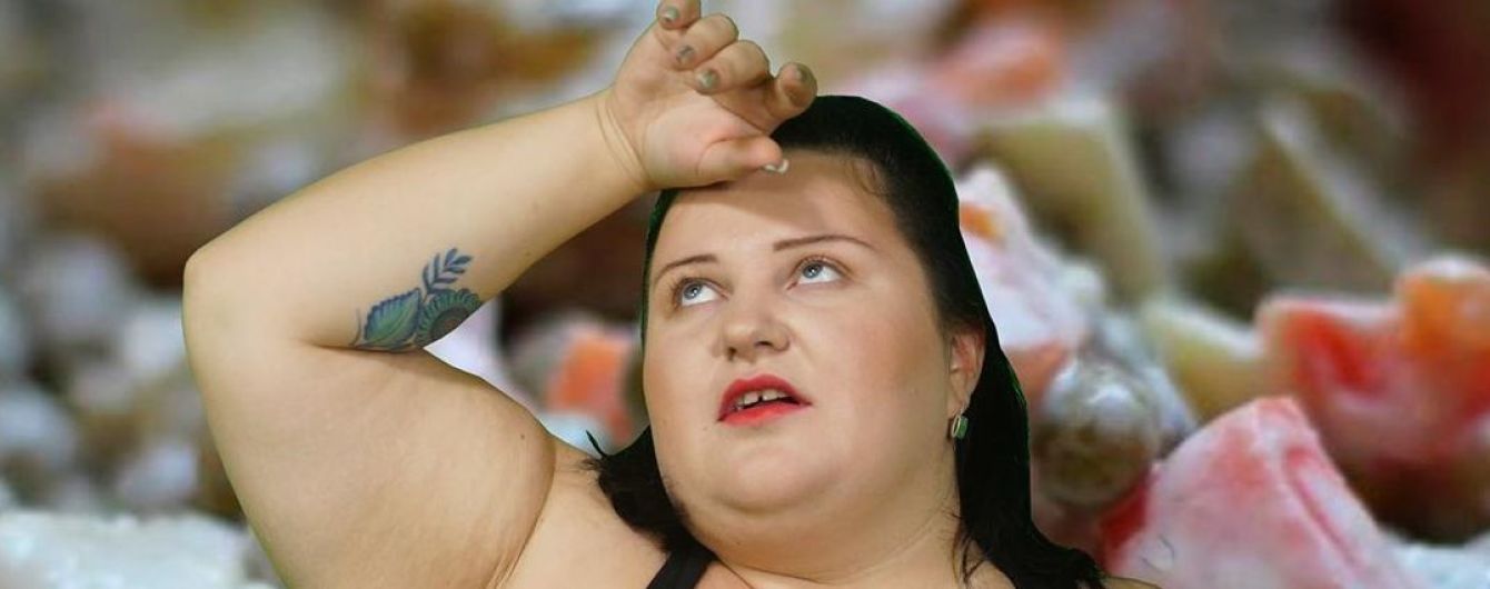 alyona alyona продемонстрировала зажигательный тверк верхней частью тела
