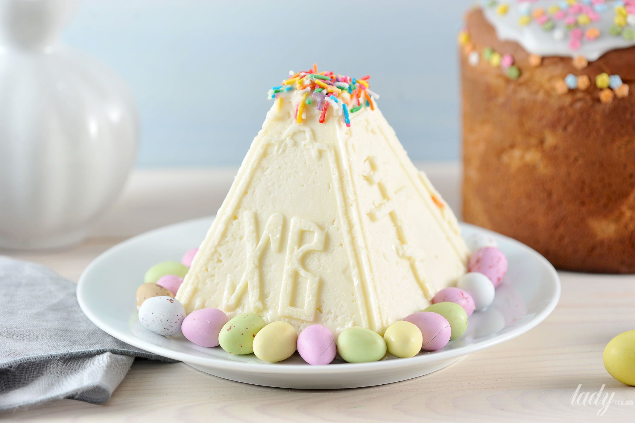 Пасха творожная пирамидка. Заварные пасхи. Лимонно маковая творожная пасха. Заварные пасхи. Заварные пасхи.