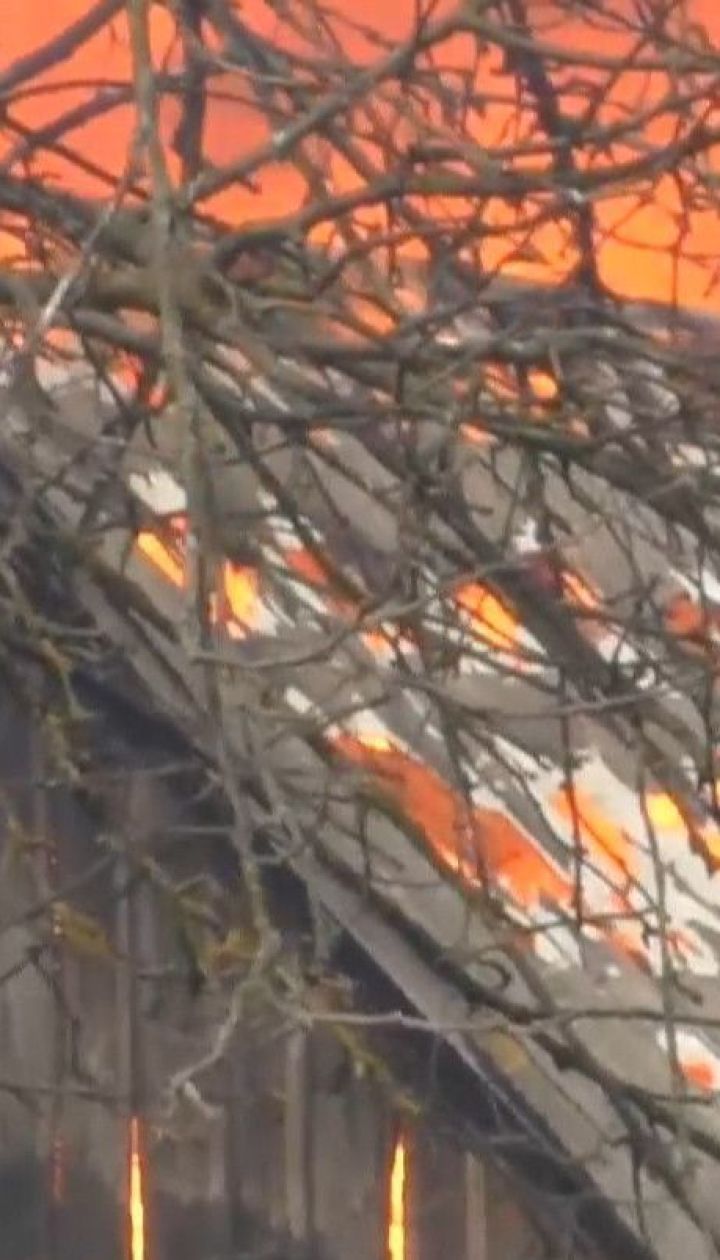 Вогонь із підпаленого поля знищив 32 будівлі села, пожежник - в реанімації