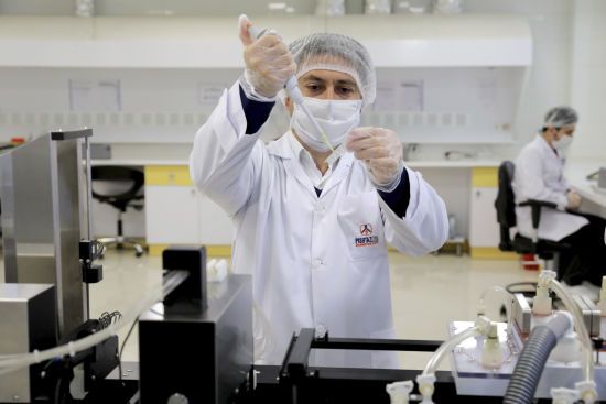 У Китаї розкритикували Помпео за висловлювання про походження коронавірусу з лабораторії Уханя