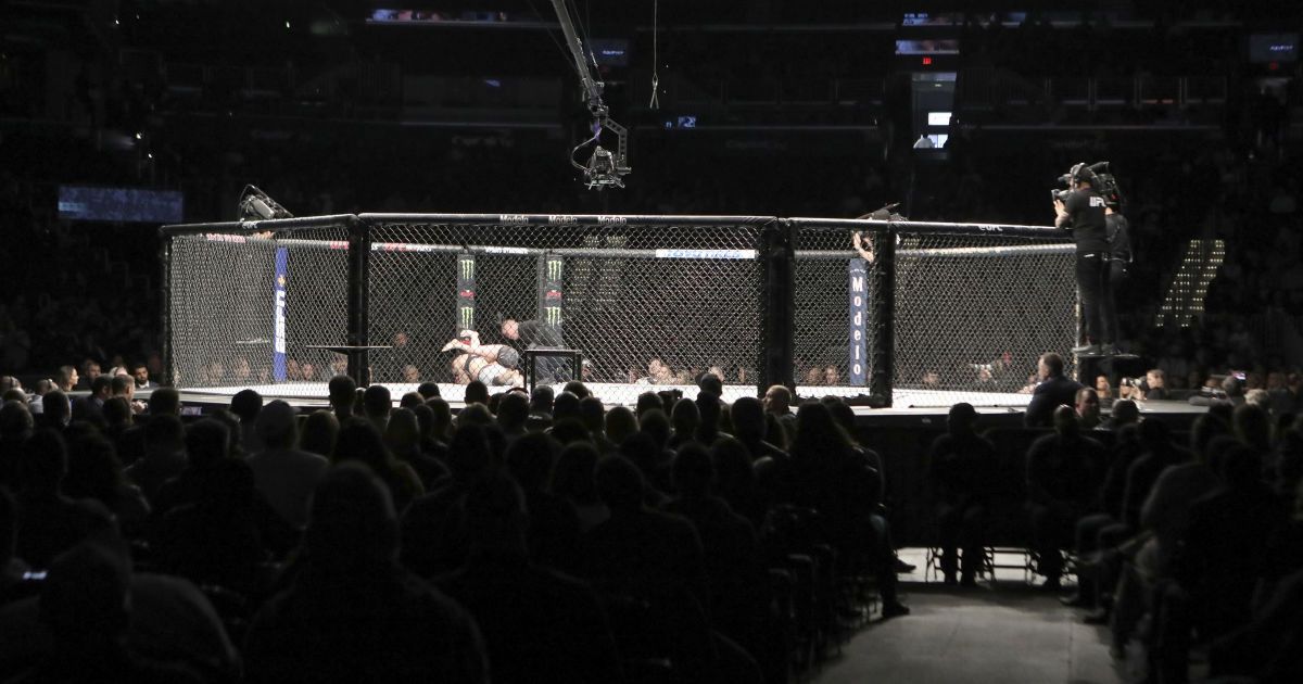 В России в массовой драке после ножевого ранения погиб боец MMA