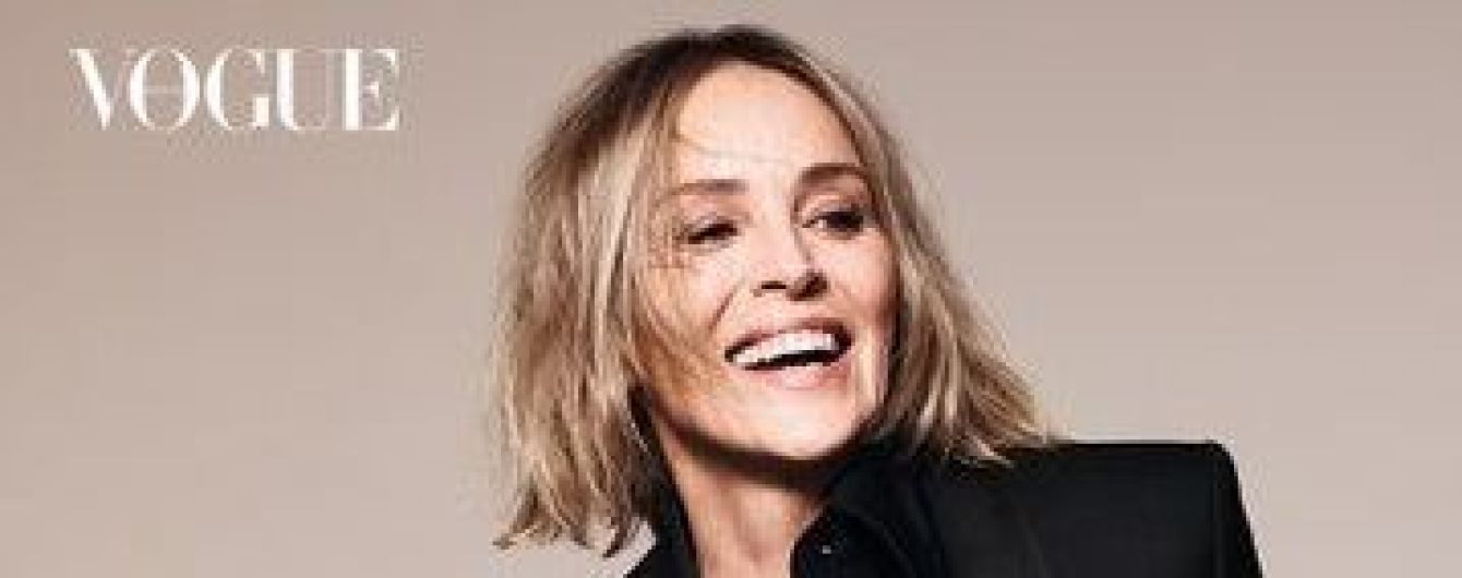 62-летняя Шэрон Стоун в мини-шортах и расстегнутой рубашке снялась для глянца