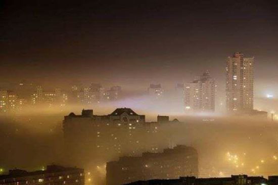 Зберігаємо спокій і без паніки: у ДСНС пояснили ситуацію із смердючим задимленням Києва