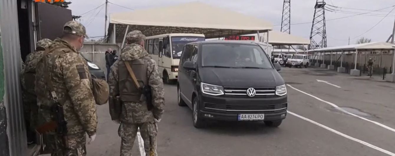 Досвідчені бойовики та диверсанти. Кого Україна передала на окуповані території