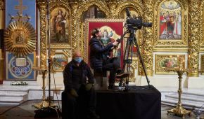 Святково, карантинно: фотопроєкт The Gate Agency про Великдень 2020 в Україні