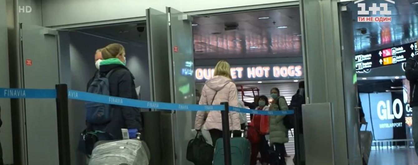 Українські заробітчани таки вилетіли до Лондона з київського аеропорту