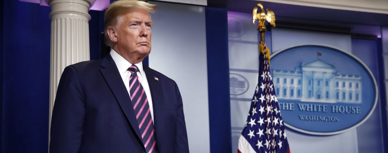 В США будут лишать свободы из-за повреждения памятников – Трамп подписал указ