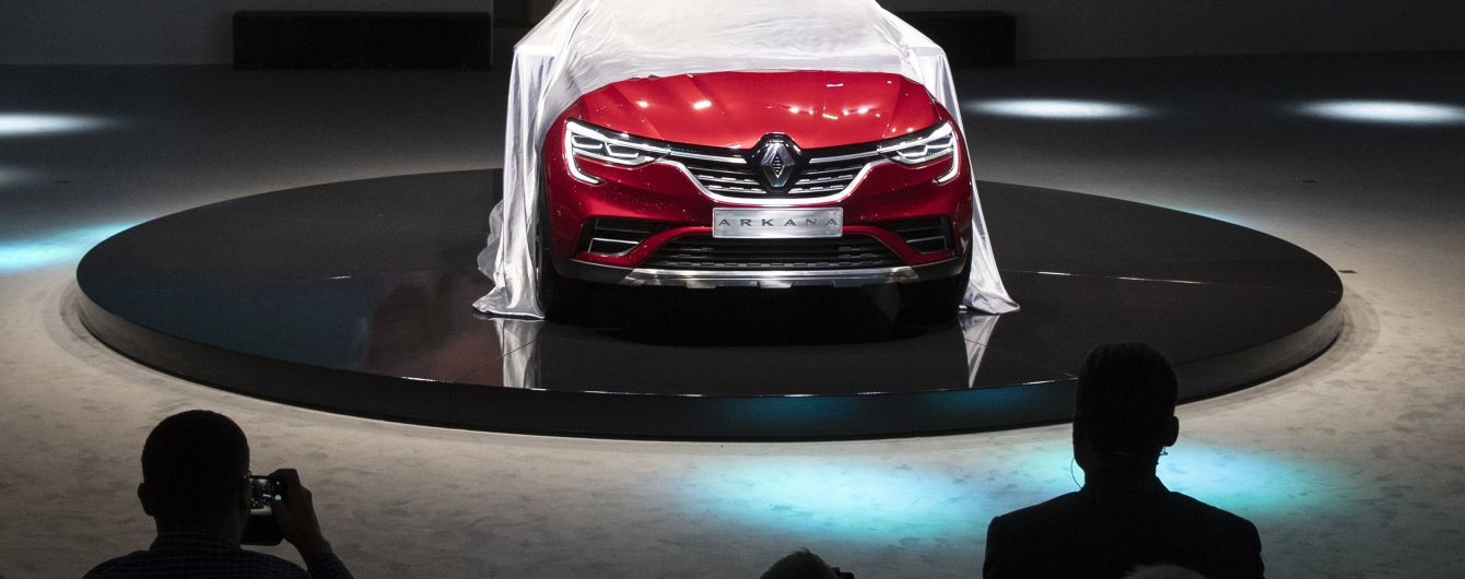 Renault Arkana, KIA Rio и ряд моделей LADA: специалисты сравнили их цены в Украине и России