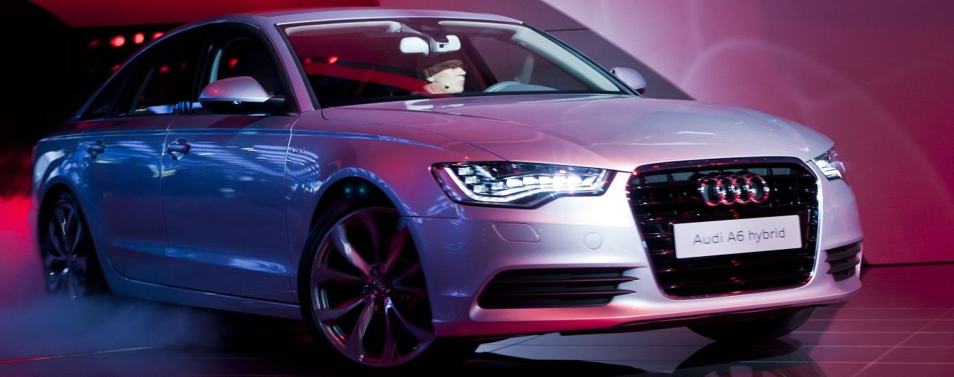Audi представила оновлену версію гібридного універсалу: яка його вартість