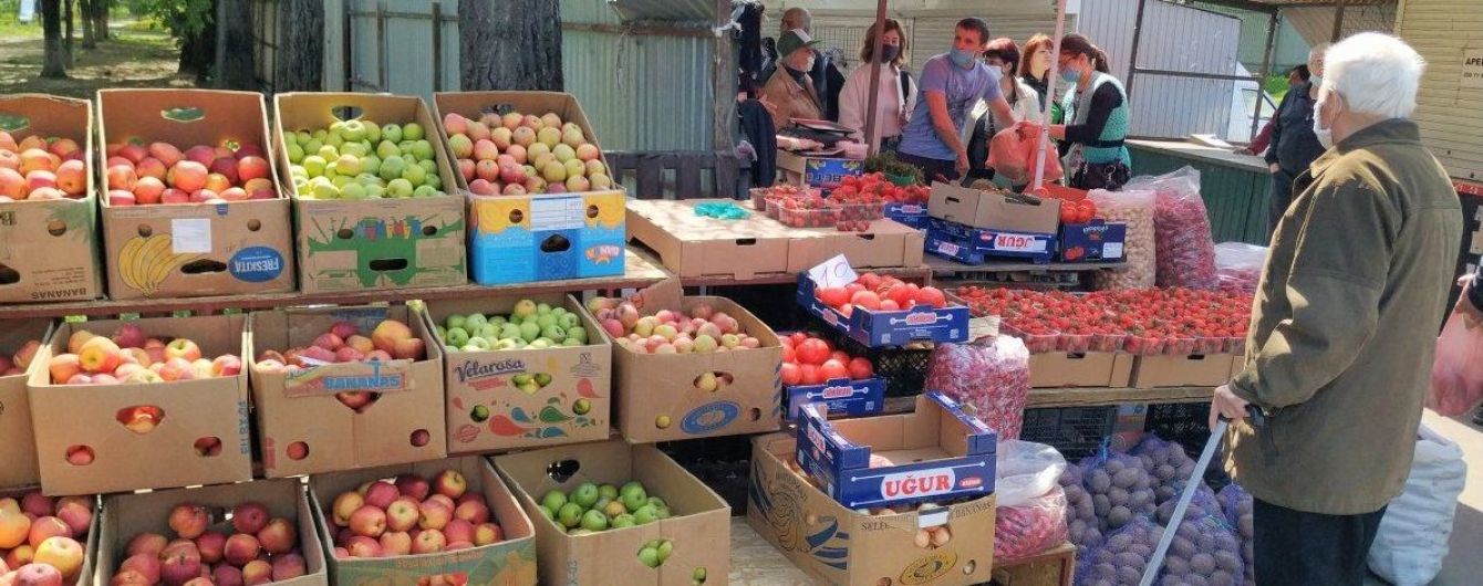 Стоимость ягод на рынках почти вдвое выше, чем в прошлом году: ждать ли снижения цен в этом сезоне