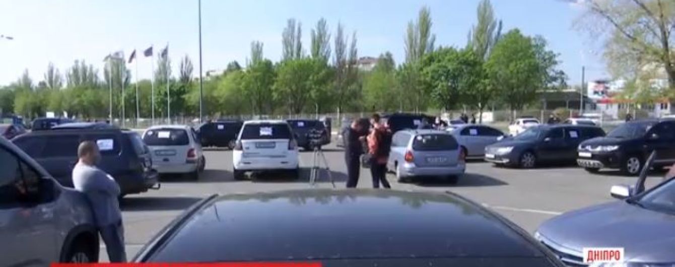 У Житомирі і Дніпрі влаштували автопробіг на підтримку малого бізнесу