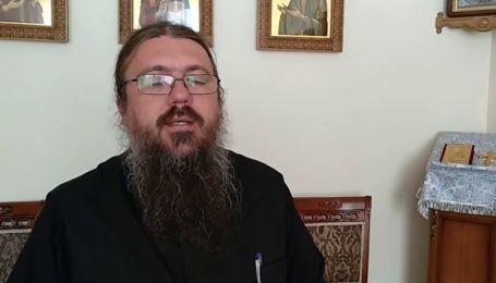 В Черновцах "зараженный коронавирусом" священник специально пришел в редакцию СМИ, чтобы ее закрыли на карантин