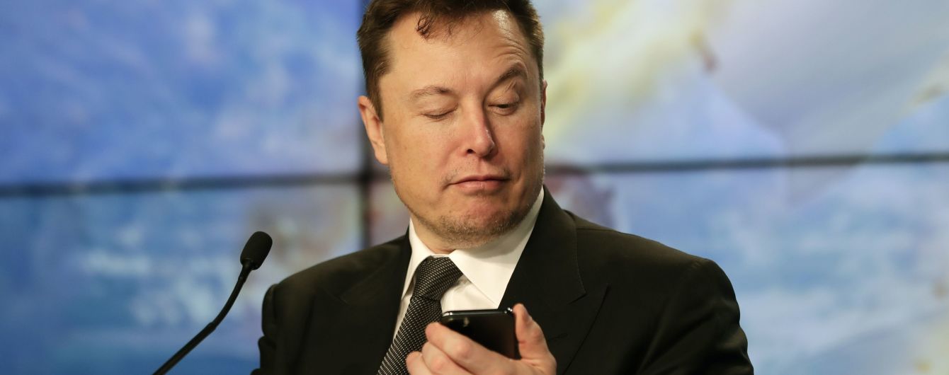 Tesla за півтора місяця втратила майже 300 млрд доларів капіталізації