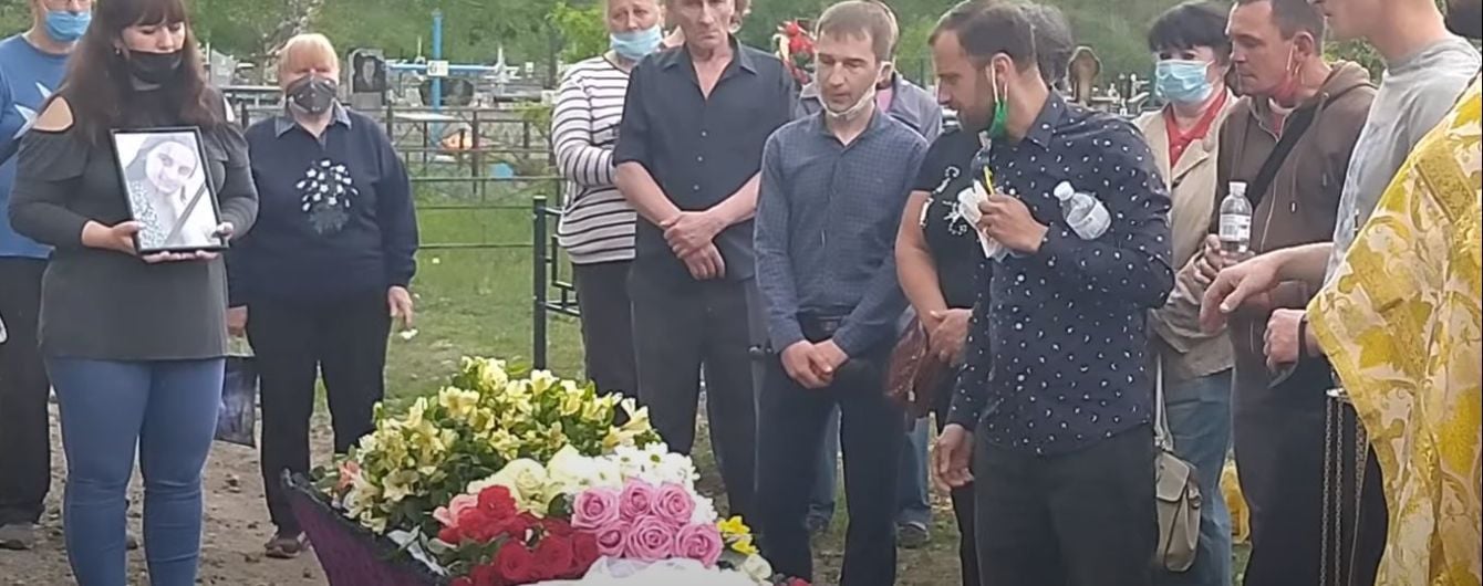 "Мама воспитывала очень хорошо": учителя рассказали о девочке из-под Харькова, которой отрезали голову