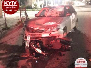 У Київській області сталася моторошна ДТП за участю таксі та моторолера: відео