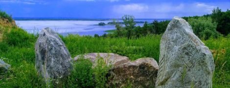 Карантин на велосипеді: де в Київській області побачити унікальну природу та фамільний палац