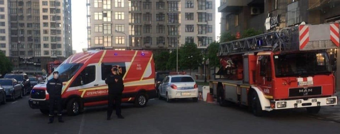 Вночі в Києві горіла багатоповерхівка