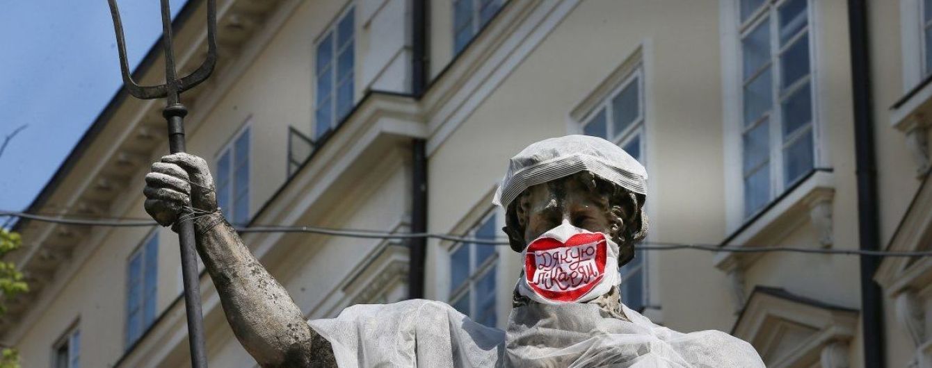 Подовження карантину та запуск транспорту: що прем'єр Шмигаль розповів про обмеження в Україні