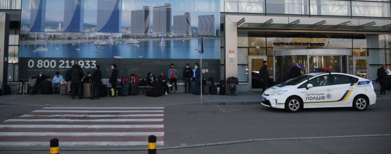 Експосадовці аеропорту "Бориспіль" протягом 5 років незаконно здавали в оренду приміщення підприємцям