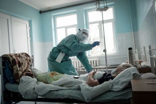 В Ровенской области коронавирусом заразились еще более полсотни человек от 22 до 74 лет