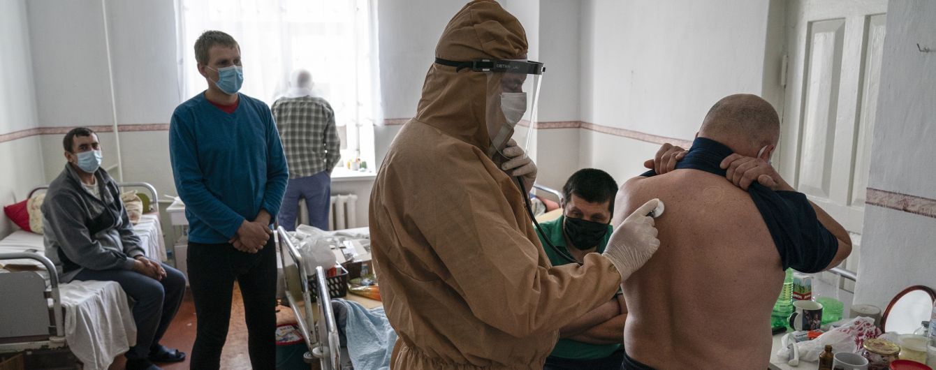 У Харкові не вистачає місць в медзакладі, де лікують хворих на коронавірус