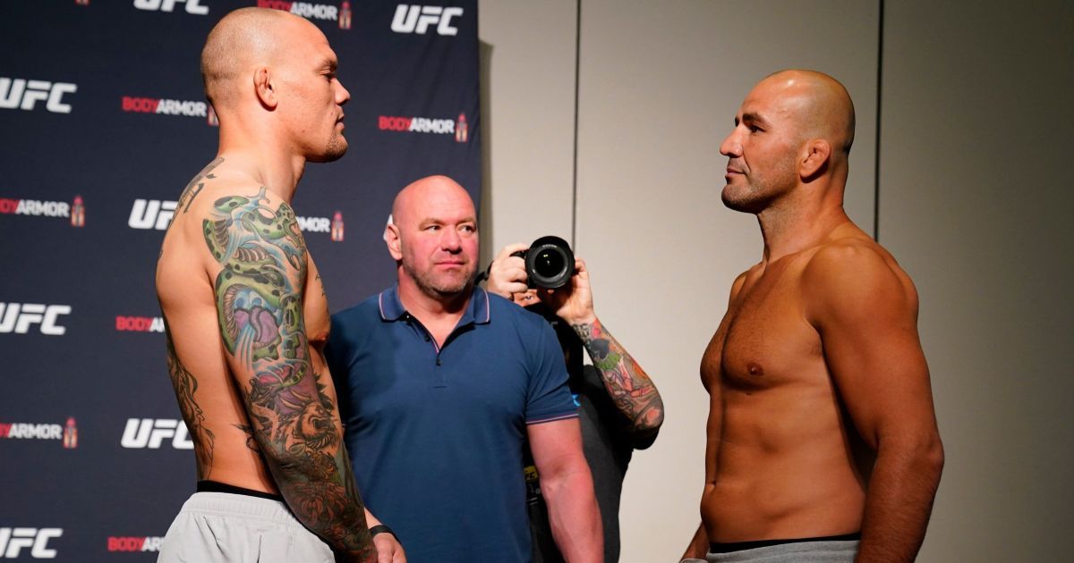 Боєць отримав жахливі травми після брутального бою UFC, в Мережі шириться відео, як він віддає свій зуб судді