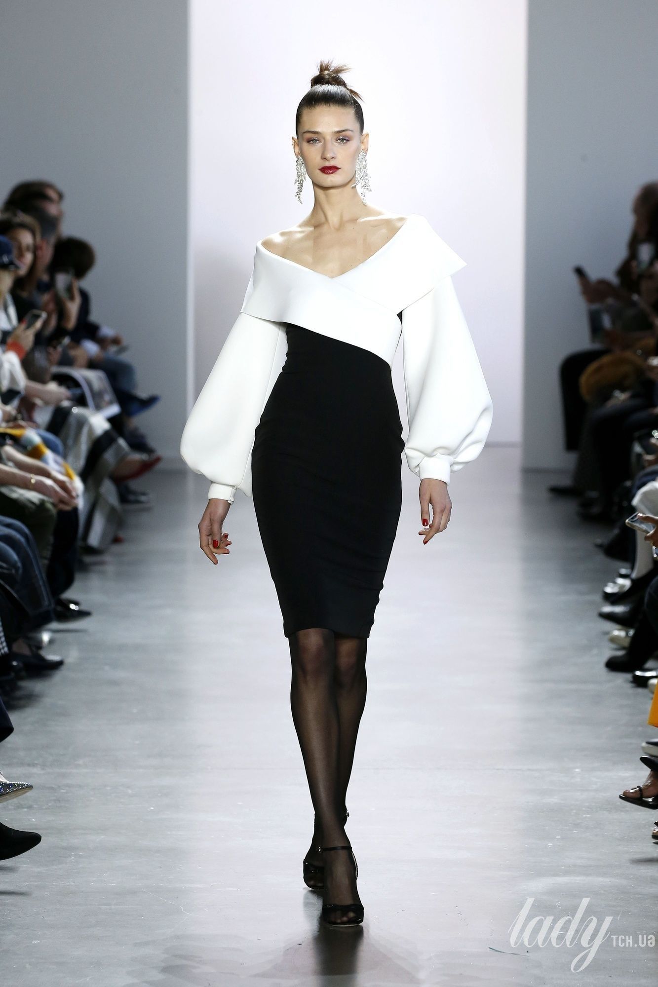 Коллекция Badgley Mischka прет-а-порте сезона осень-зима 2020-2021_41