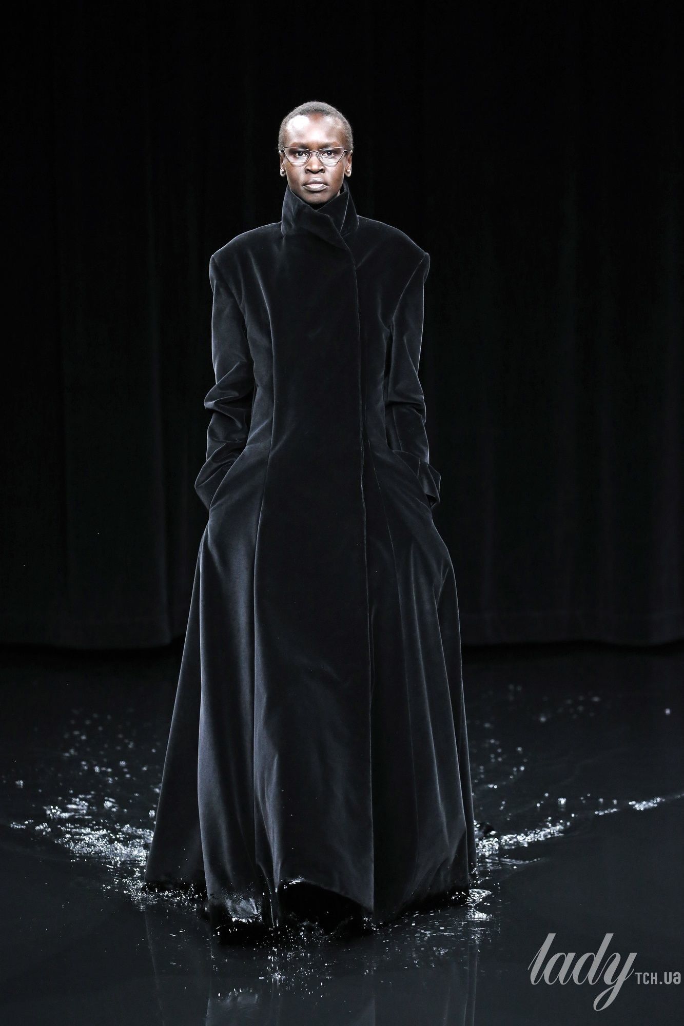 Коллекция Balenciaga прет-а-порте сезона осень-зима 2020-2021_5