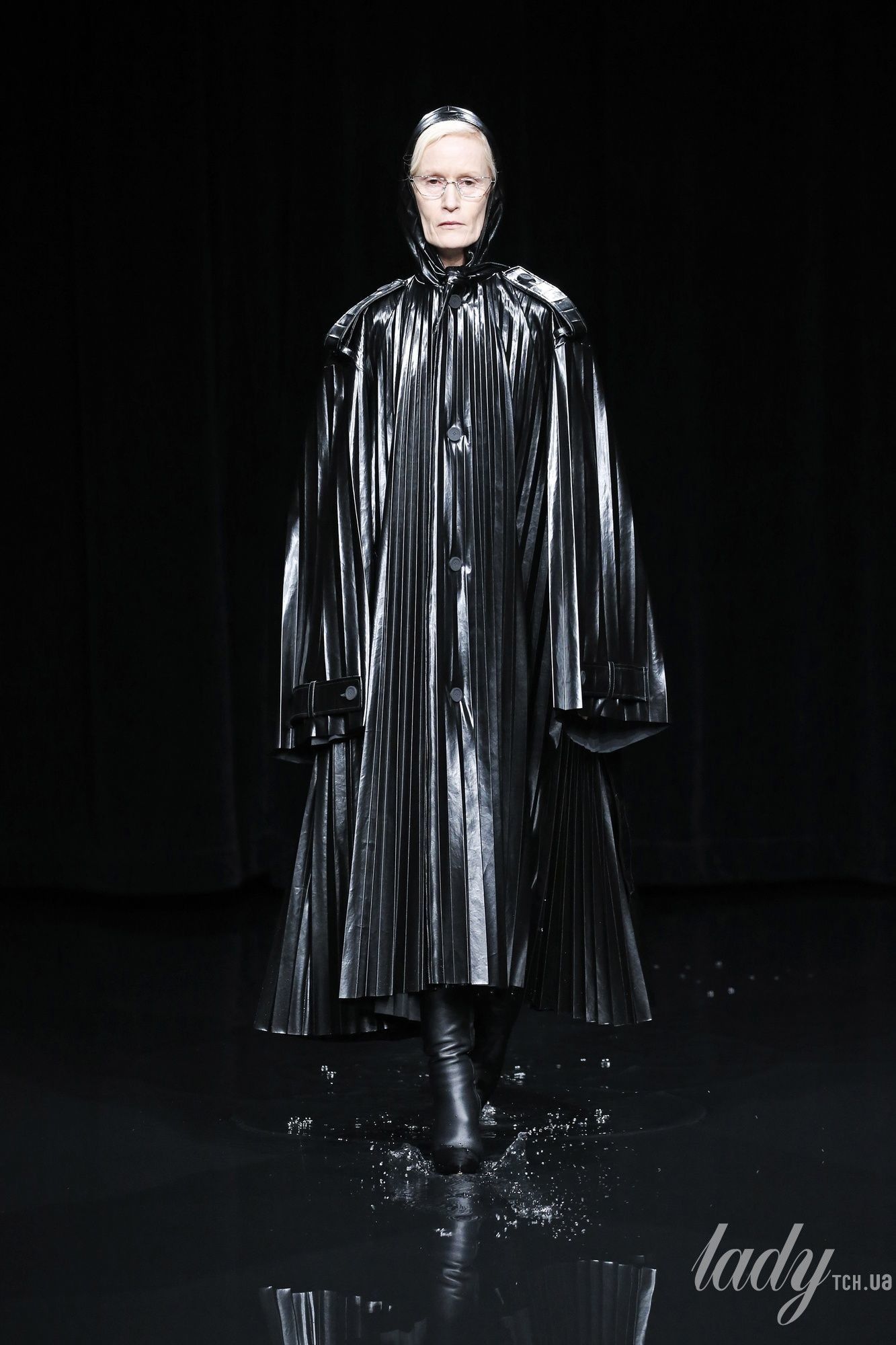 Коллекция Balenciaga прет-а-порте сезона осень-зима 2020-2021_49
