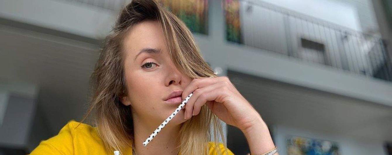 Світоліна оголила плечі та поставила уболівальникам філософське питання