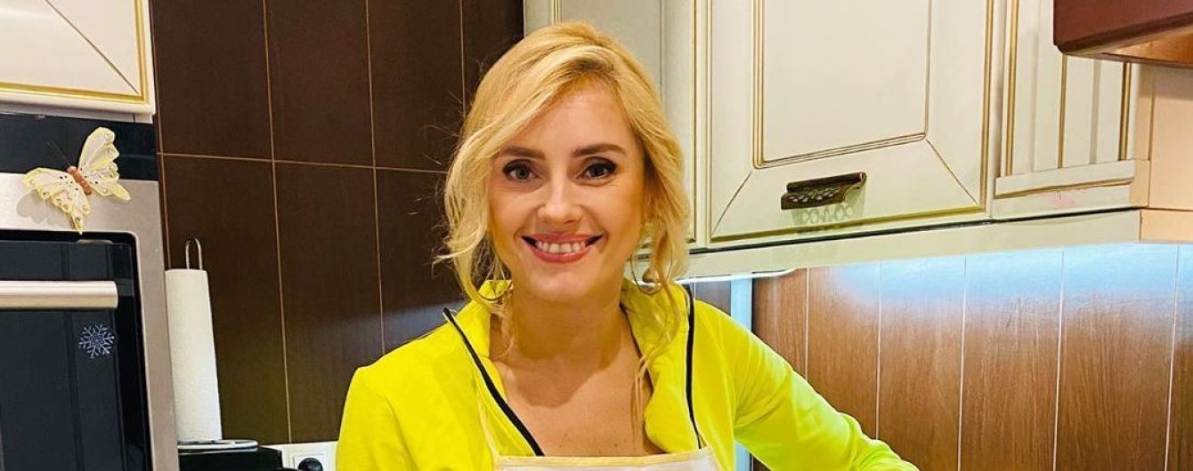 Ірина Федишин у спортивних штанах показала, як готувала на кухні