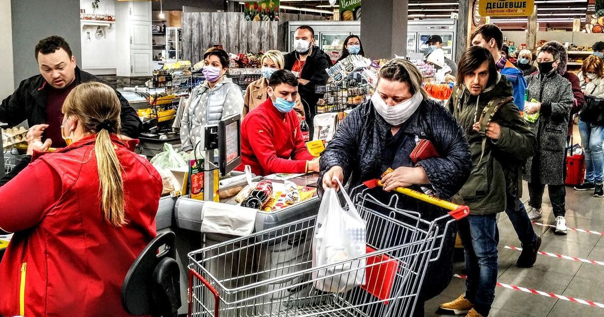 Менше їжі та розваг, більше алкоголю та тютюну: як змінилися витрати українців за час карантину