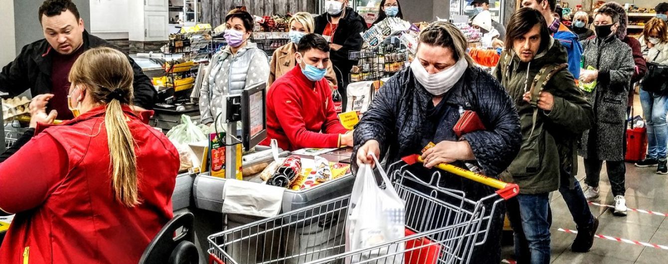 В супермаркете Ужгорода обнаружили вероятную вспышку коронавируса: прокуратура взялась за проверку