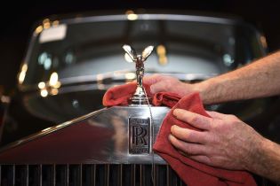 Rolls-Royce готується до масштабного звільнення працівників