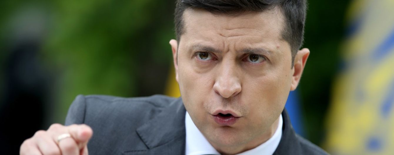 Зеленський хоче розпустити Конституційний суд