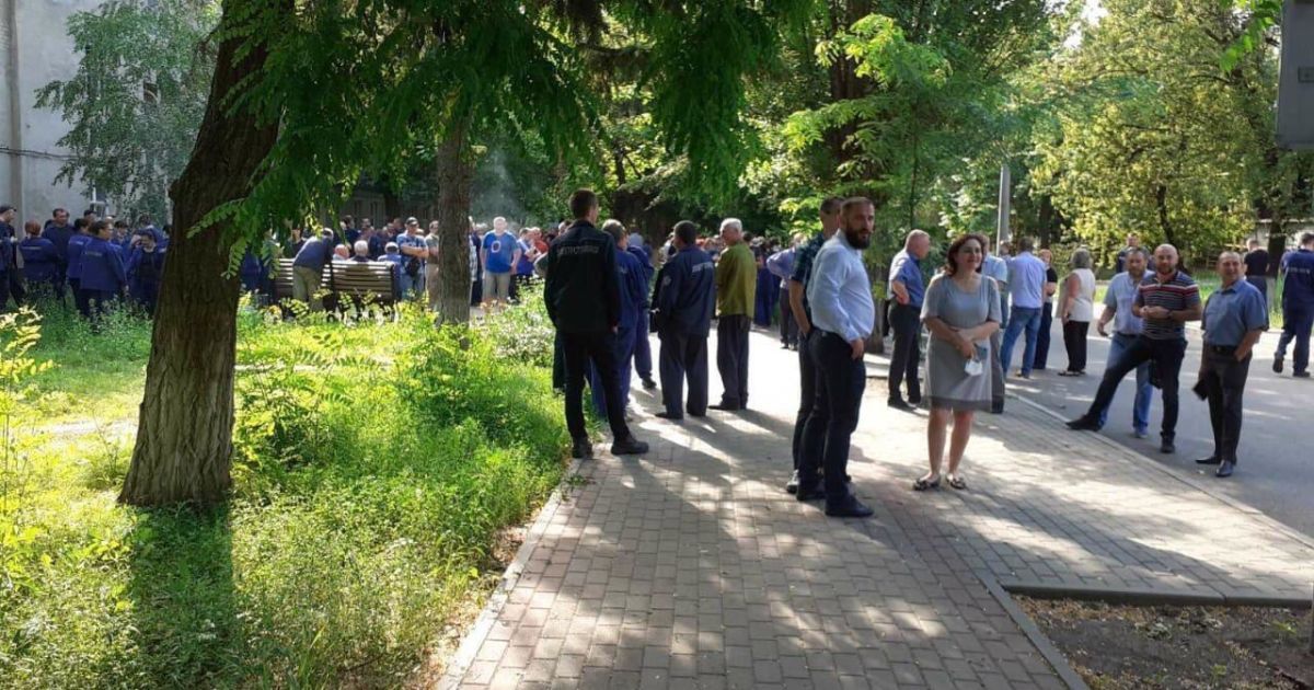 завод протест