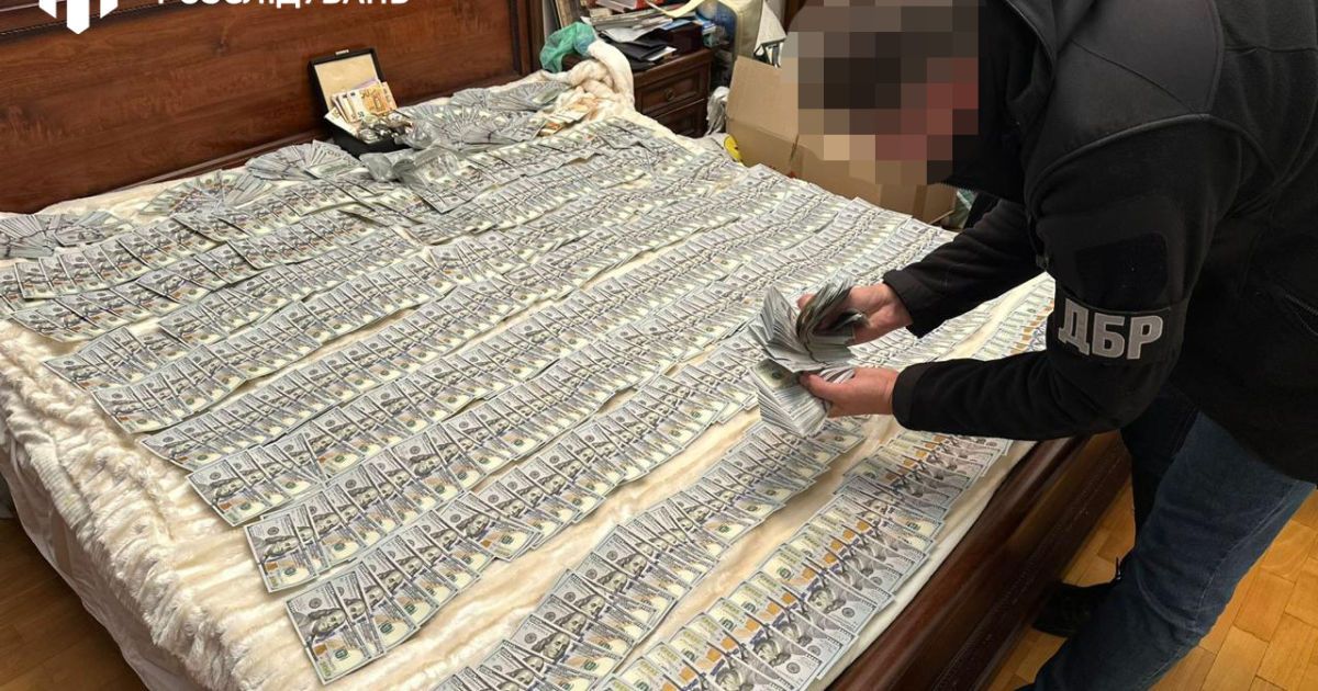 У Києві затримали трьох посадовців Голосіївського ТЦК та трьох цивільних, які допомагали ухилянтам