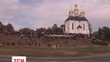 В Чернигове отмечали трехсотлетие Екатерининской церкви казацкими играми и кулешом